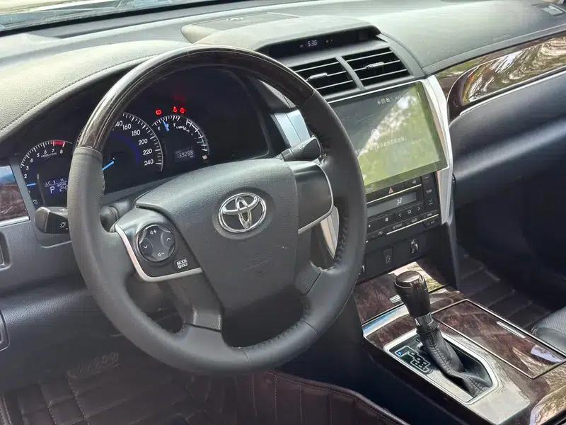 Camry 2016 2.0E 10th Anniversary Elite Edition — миниатюра 6