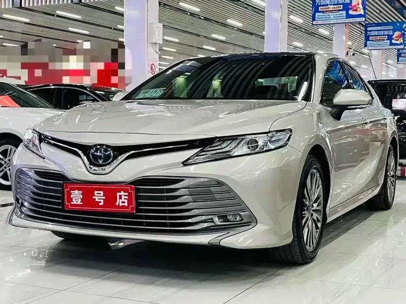 2018 Camry Hybrid 2.5HG Luxury Edition — миниатюра 1