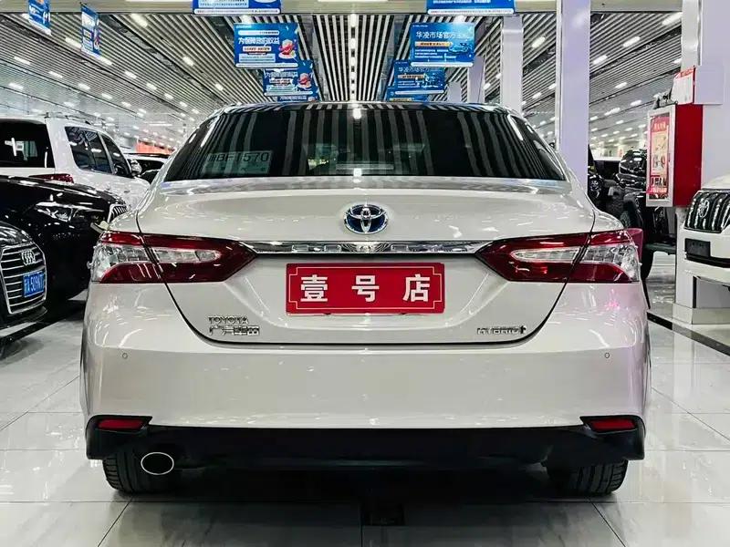 2018 Camry Hybrid 2.5HG Luxury Edition — миниатюра 5