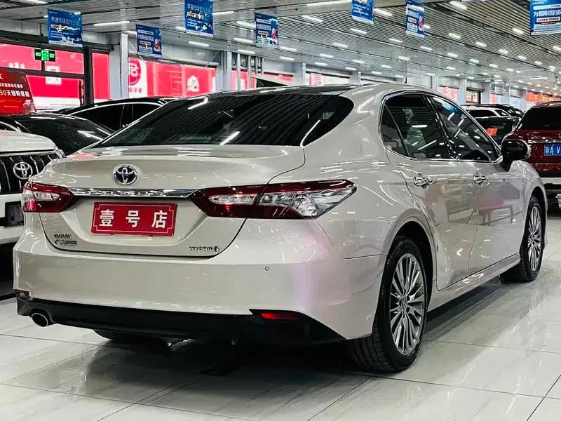2018 Camry Hybrid 2.5HG Luxury Edition — миниатюра 6