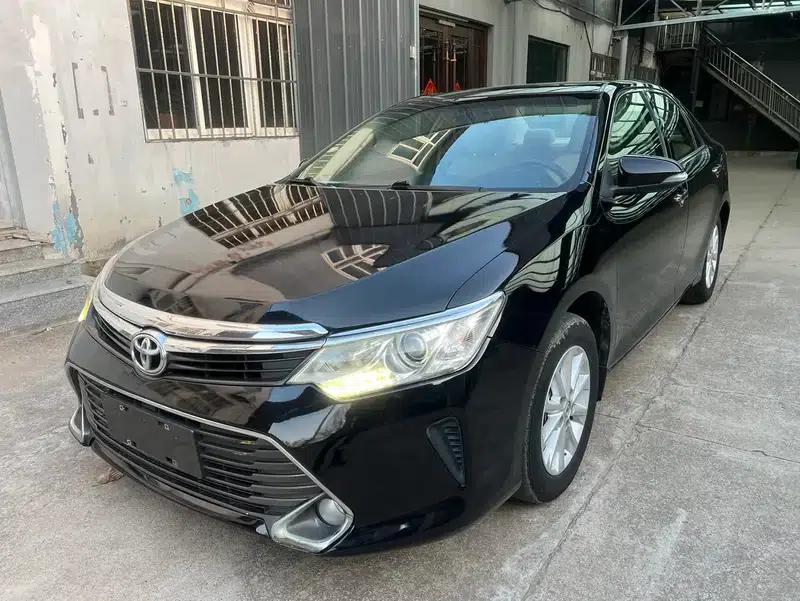 Camry 2016 2.0G 10th Anniversary Leading Edition — миниатюра 1