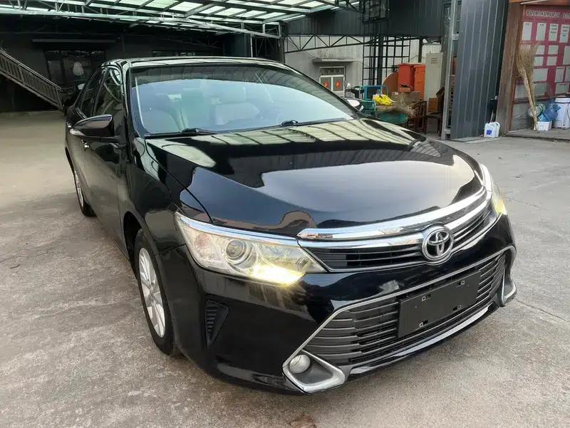 Camry 2016 2.0G 10th Anniversary Leading Edition — миниатюра 3