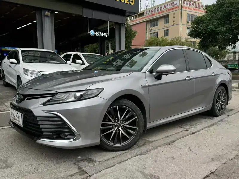 Camry 2021 2.5G Luxury Edition — миниатюра 1