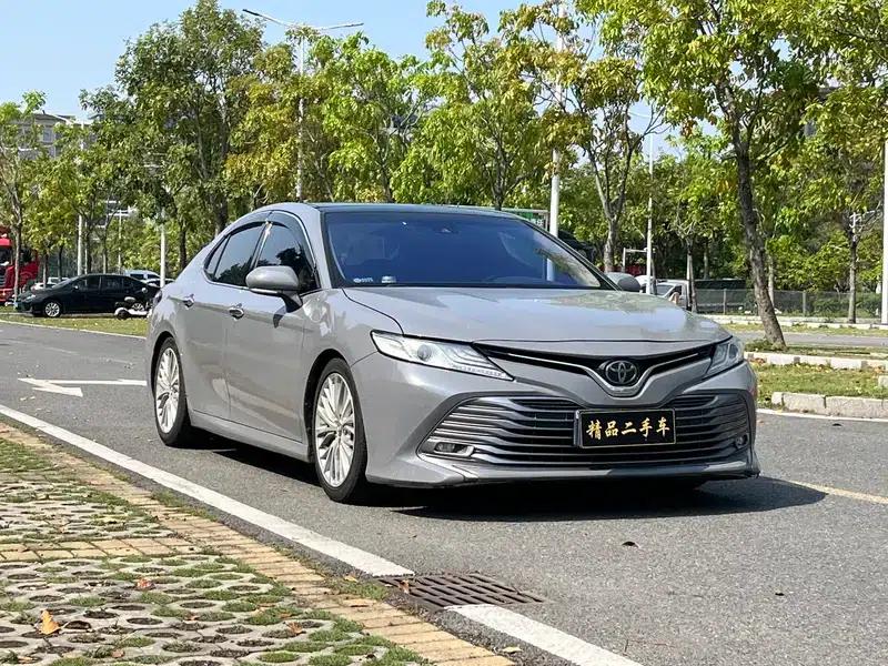 2018 Camry 2.5G Luxury Edition — миниатюра 3