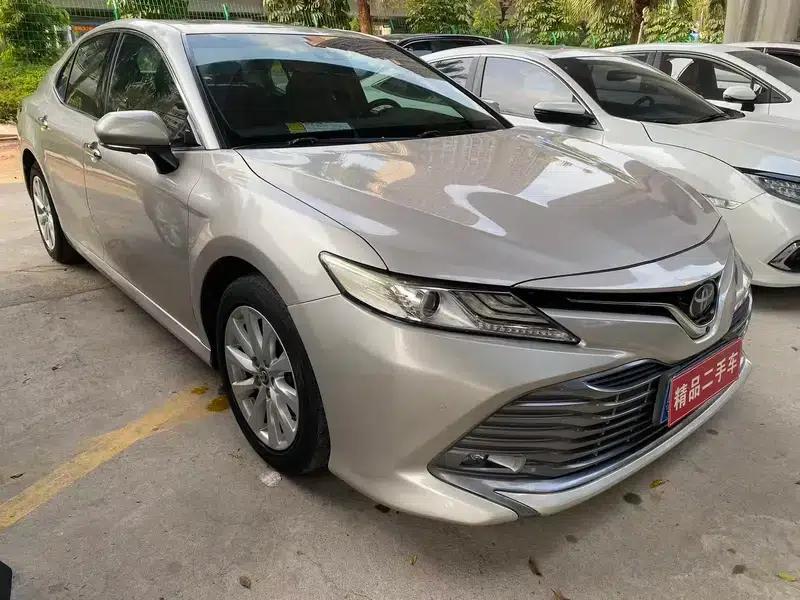 2018 Camry 2.0G Luxury Edition — миниатюра 3