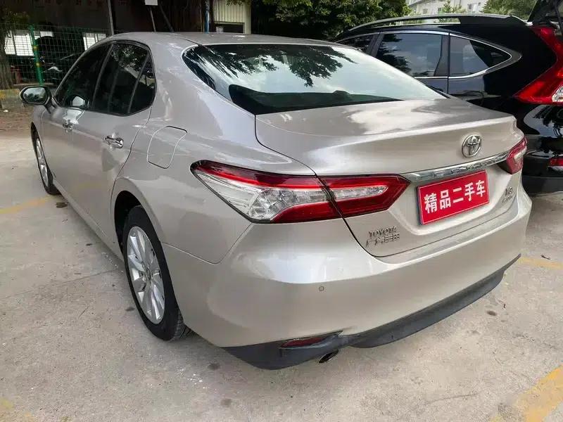 2018 Camry 2.0G Luxury Edition — миниатюра 4