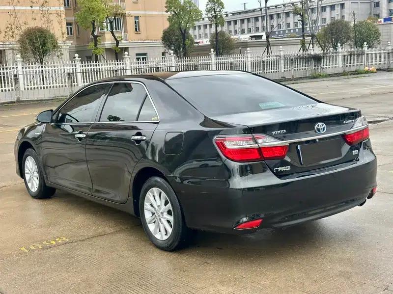 Camry 2016 Hybrid 2.5HG 10th Anniversary Luxury Navigation Edition — миниатюра 4