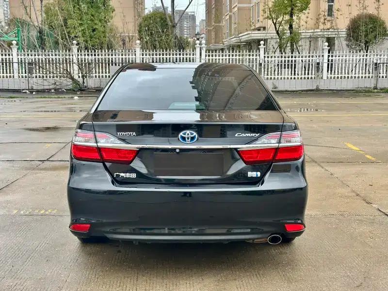 Camry 2016 Hybrid 2.5HG 10th Anniversary Luxury Navigation Edition — миниатюра 5