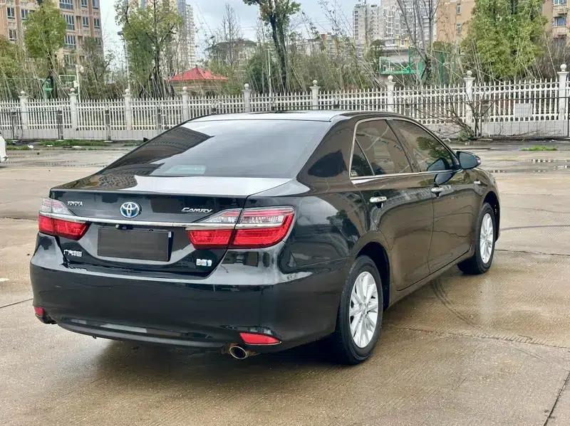 Camry 2016 Hybrid 2.5HG 10th Anniversary Luxury Navigation Edition — миниатюра 6