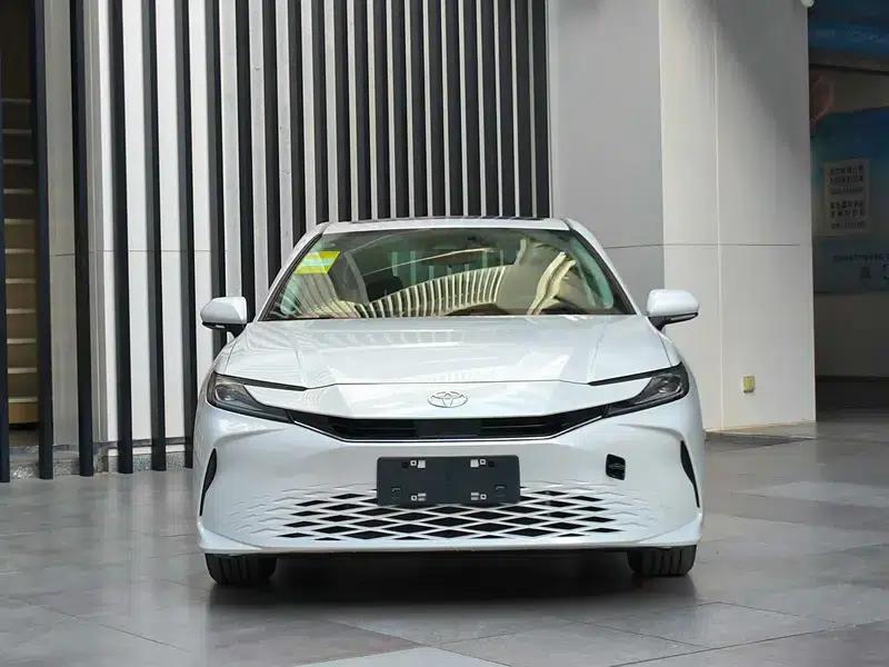 Camry 2026 2.0E Elite Edition — миниатюра 2