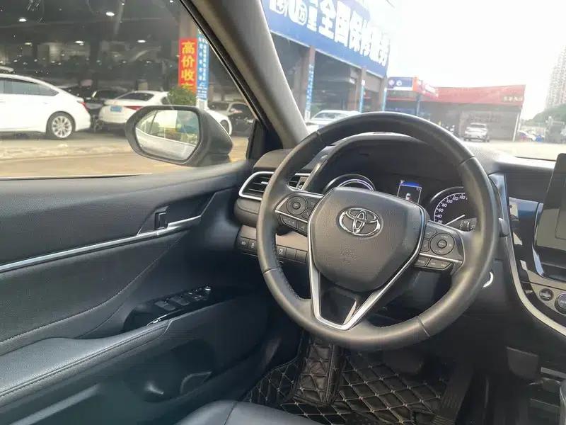 Camry 2021 Hybrid 2.5HGVP Leading Edition — миниатюра 13