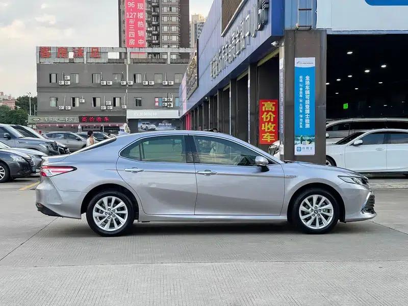 Camry 2021 Hybrid 2.5HGVP Leading Edition — миниатюра 7