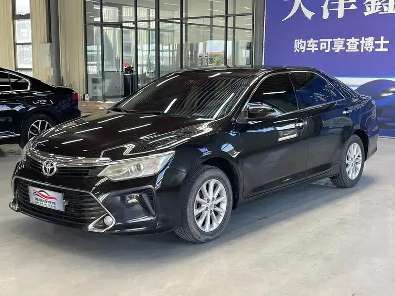 Camry 2016 2.0E 10th Anniversary Elite Edition — миниатюра 1