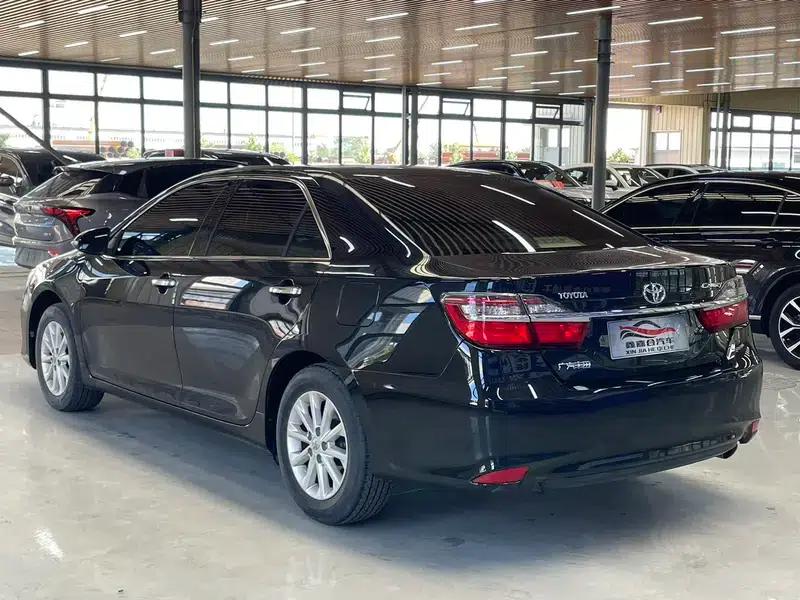 Camry 2016 2.0E 10th Anniversary Elite Edition — миниатюра 5