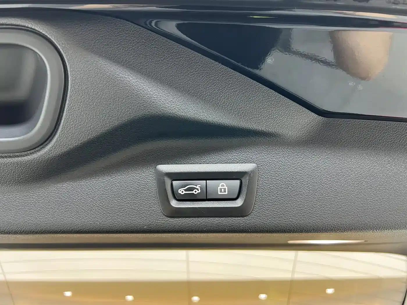 BMW X5 2022 xDrive 30Li Luxury M Sport Package — миниатюра 33