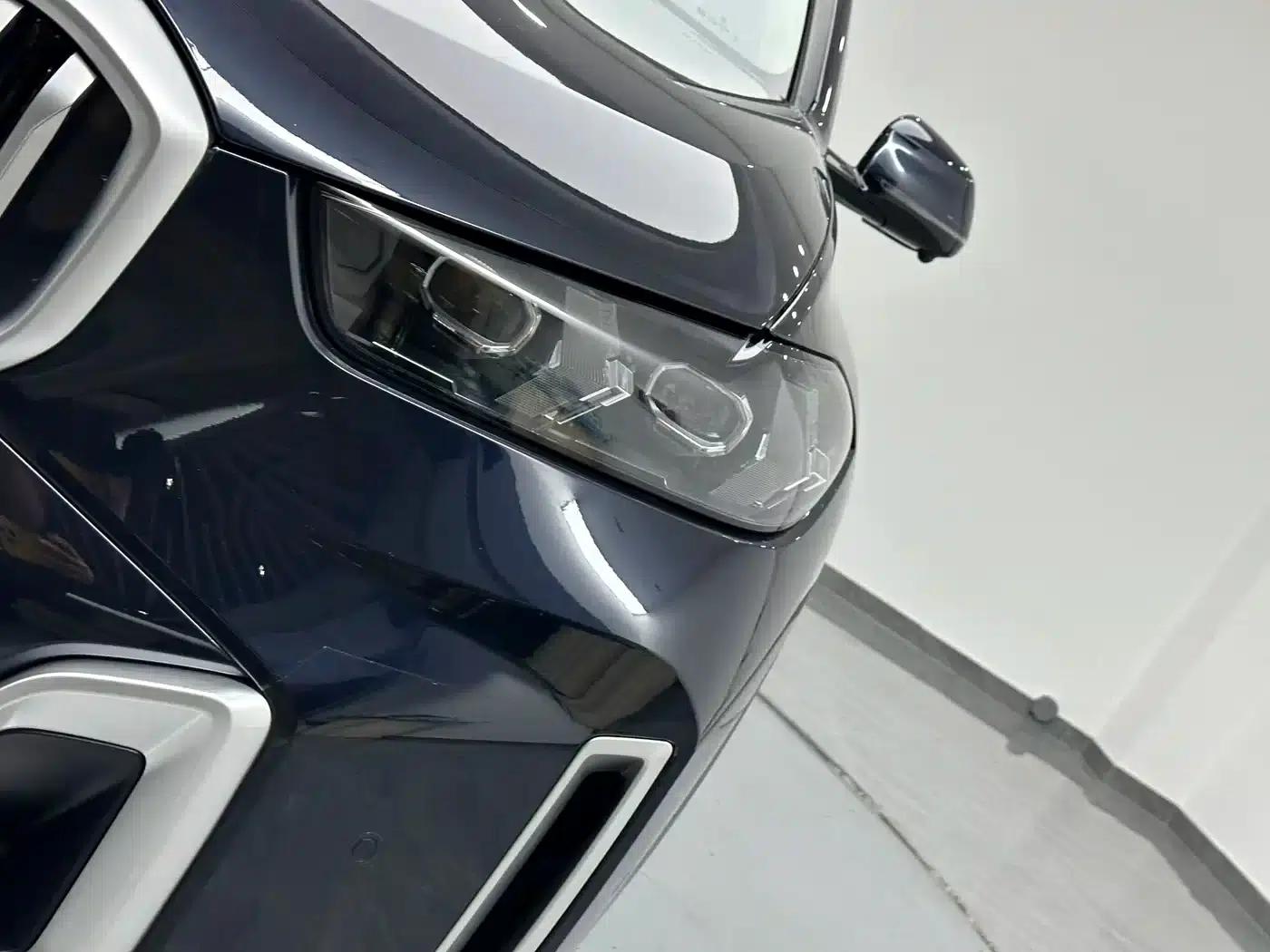 BMW X5 2023 xDrive 30Li M Sport Package — миниатюра 21