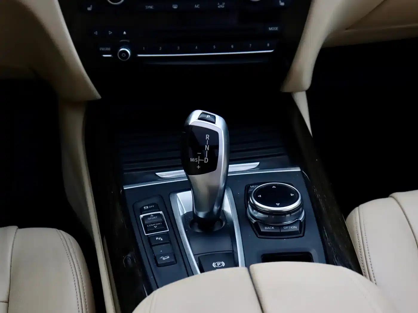 2014 BMW X5 xDrive35i Luxury (Imported) — миниатюра 12
