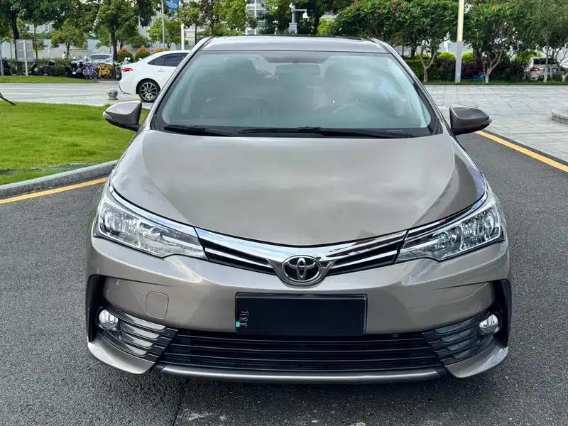 2017 Corolla 1.2T CVT GL-i — миниатюра 2