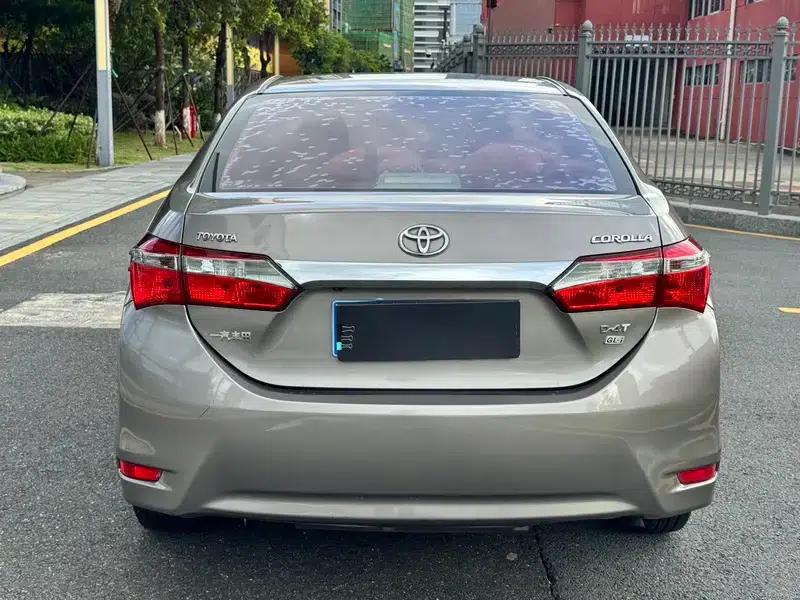 2017 Corolla 1.2T CVT GL-i — миниатюра 5