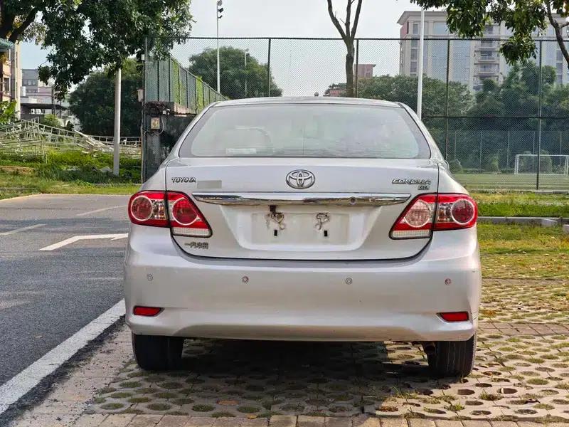 2012 Toyota Corolla Premium Edition 1.6L Automatic GL — миниатюра 5