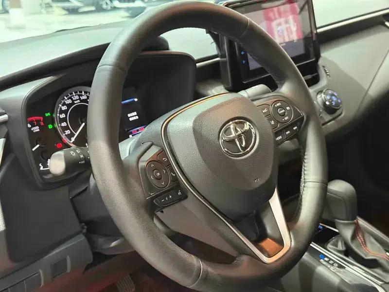 2021 Toyota Corolla 1.2T S-CVT Pioneer Edition — миниатюра 13