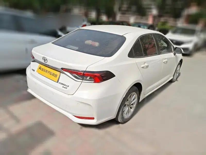 2019 Toyota Corolla 1.2T S-CVT GL-i Luxury Edition — миниатюра 4