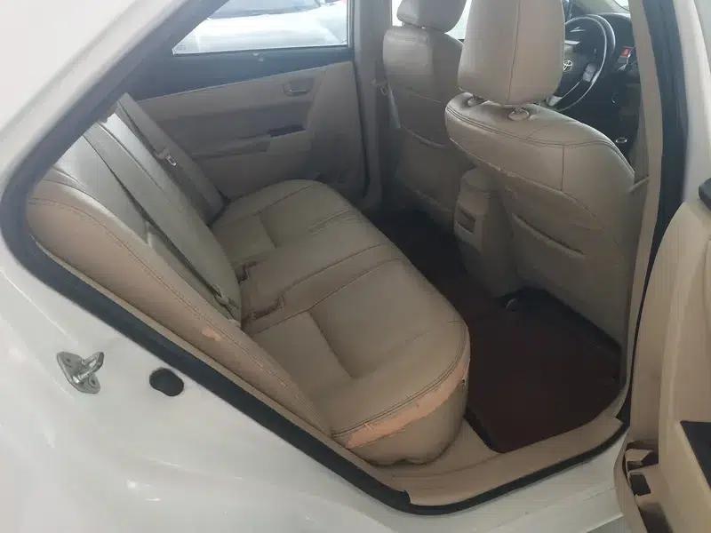 2014 Corolla 1.6L Manual GL-i — миниатюра 9