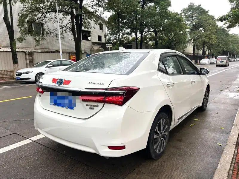 2017 Toyota Corolla Hybrid 1.8L E-CVT Leading Edition (National V Emission Standard) — миниатюра 6