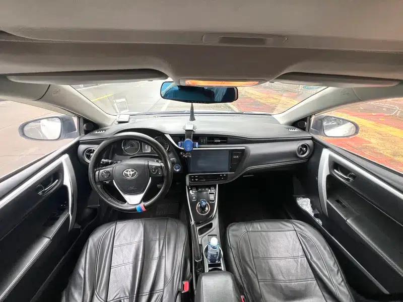 2017 Toyota Corolla Hybrid 1.8L E-CVT Leading Edition (National V Emission Standard) — миниатюра 8