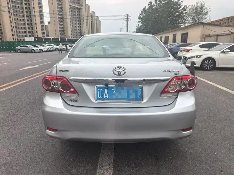 2012 Toyota Corolla Premium Edition 1.8L CVT GL-i — миниатюра 4