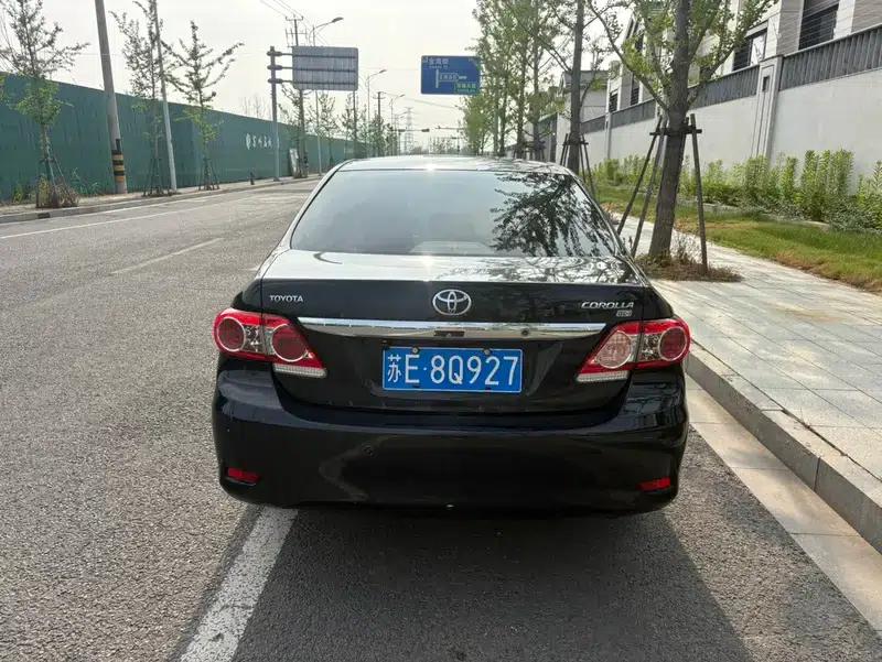 2013 Toyota Corolla Special Edition 1.8L CVT GL-i — миниатюра 5