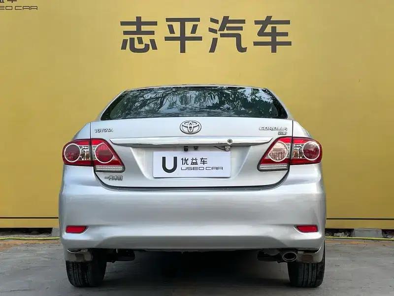 2013 Toyota Corolla Special Edition 1.8L CVT GL-i — миниатюра 5