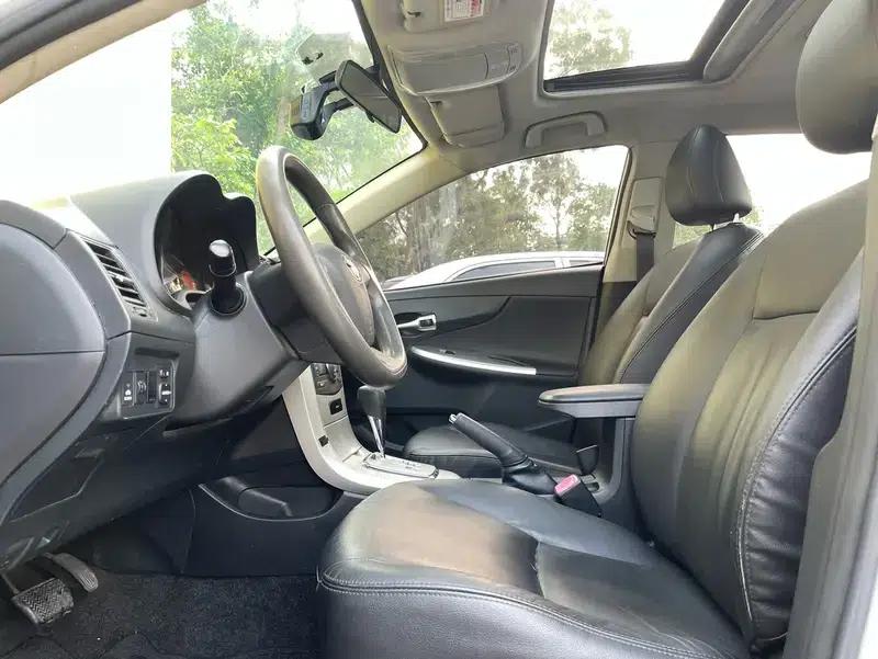 2013 Toyota Corolla Special Edition 1.8L CVT GL-i — миниатюра 8