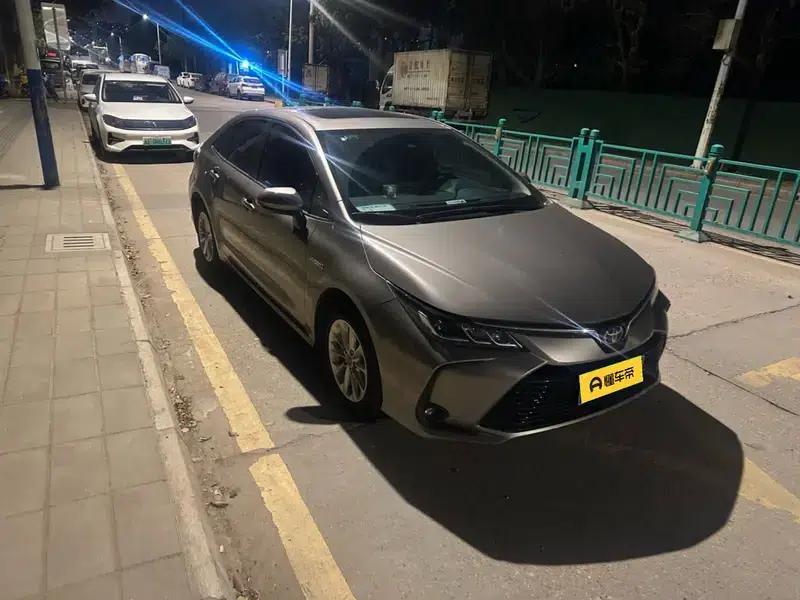 2021 Toyota Corolla Hybrid 1.8L E-CVT Elite Edition — миниатюра 3