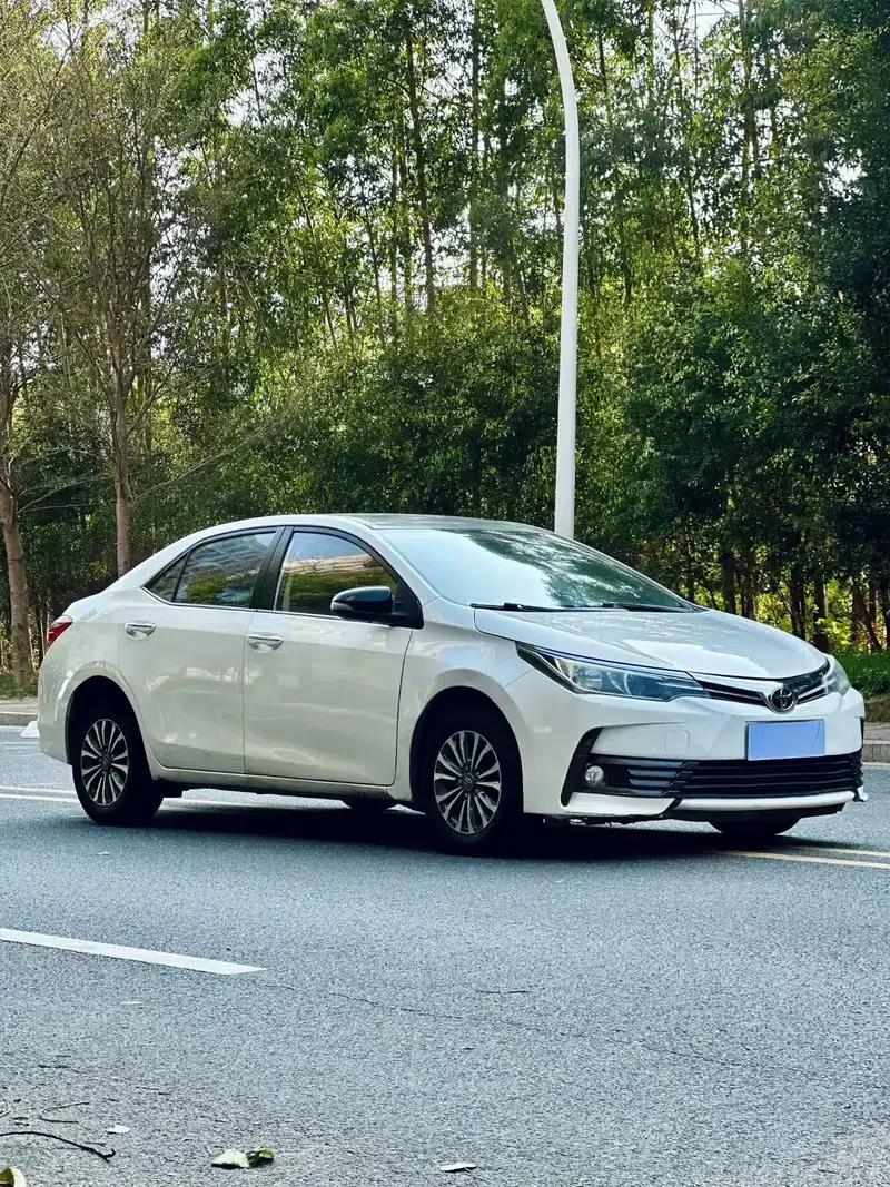 2017 Toyota Corolla Facelift 1.2T S-CVT GL (National V Emission Standard) — миниатюра 3