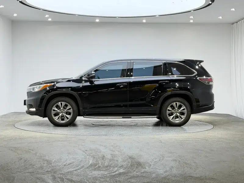 2017 Highlander 2.0T AWD Elite Edition 7-seater — миниатюра 4