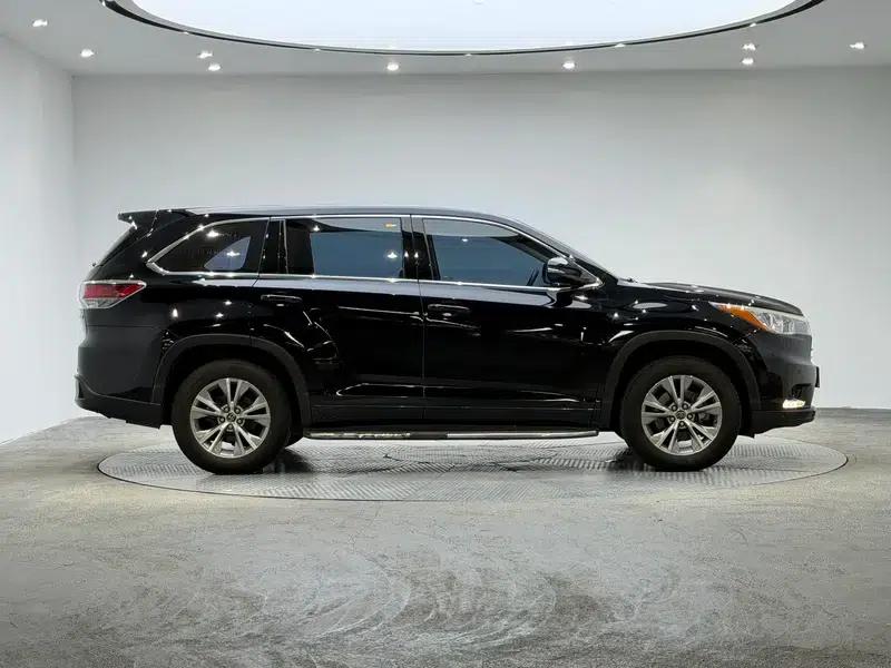 2017 Highlander 2.0T AWD Elite Edition 7-seater — миниатюра 8