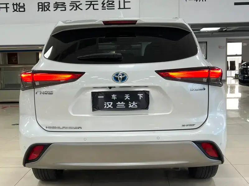 2023 Toyota Highlander Hybrid 2.5L AWD Luxury 7-Seater — миниатюра 6