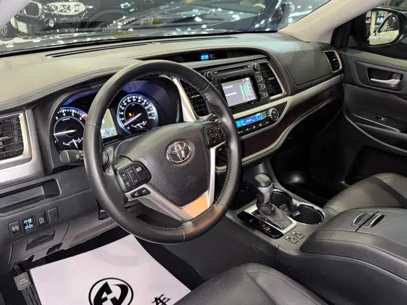 2015 Highlander 2.0T AWD Luxury 7-seater — миниатюра 11