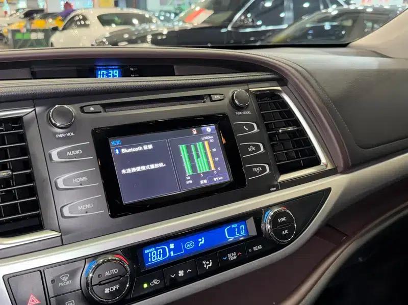 2015 Highlander 2.0T AWD Luxury 7-seater — миниатюра 8