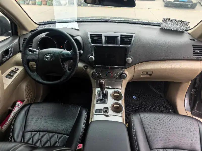 2012 Highlander 2.7L 2WD 7-seater Elite Edition — миниатюра 5