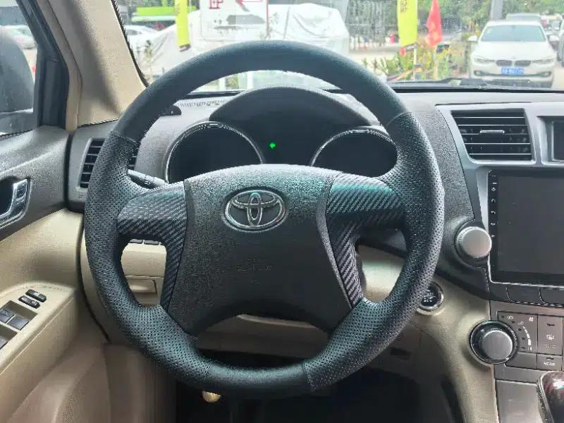 2012 Highlander 2.7L 2WD 7-seater Elite Edition — миниатюра 6