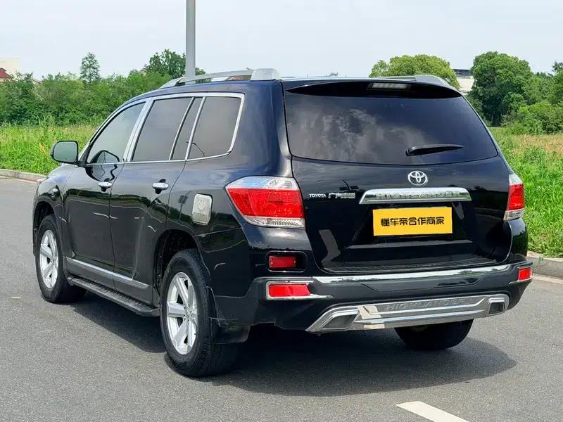 2013 Highlander 2.7L 2WD 5-seater Purple Gold Edition — миниатюра 5
