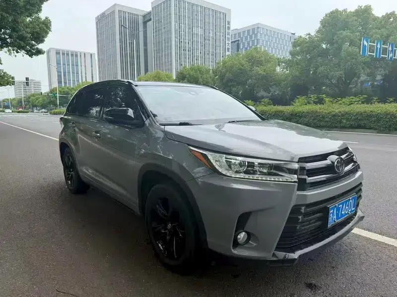 2021 Toyota Highlander 2.0T 2WD Luxury 7-seater — миниатюра 3