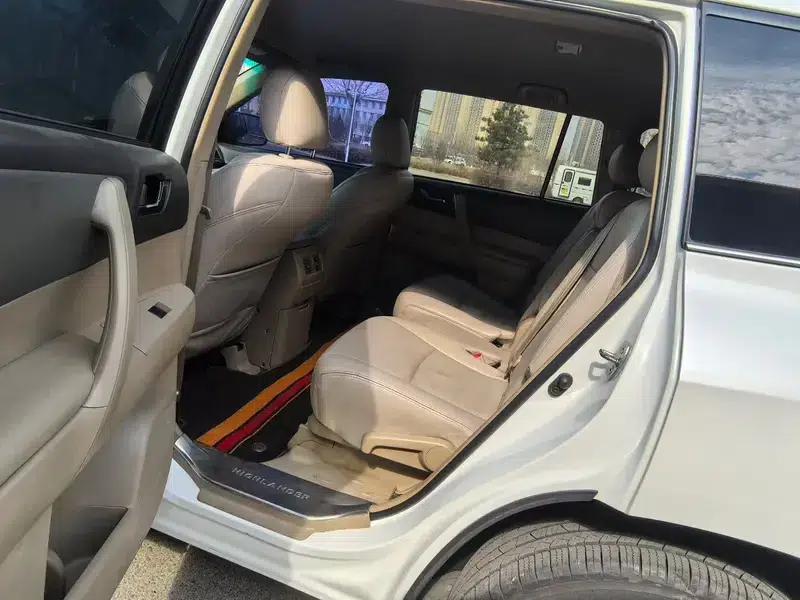 2013 Highlander 2.7L 2WD 5-seater Purple Gold Edition — миниатюра 8