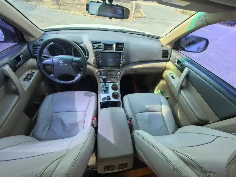 2013 Highlander 2.7L 2WD 5-seater Purple Gold Edition — миниатюра 9