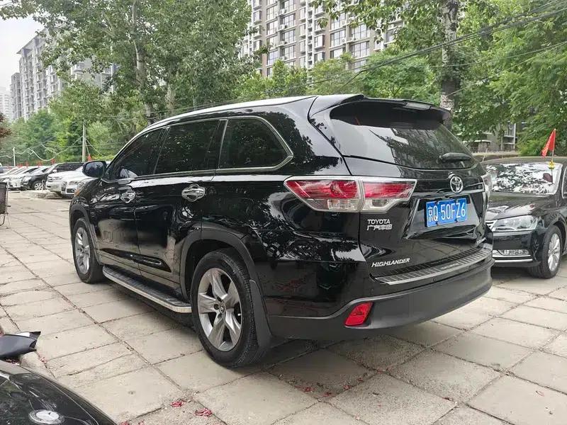 2017 Highlander 2.0T AWD Luxury 7-seater — миниатюра 4