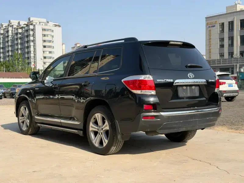 2012 Highlander 2.7L 2WD 7-seater Luxury Edition — миниатюра 3