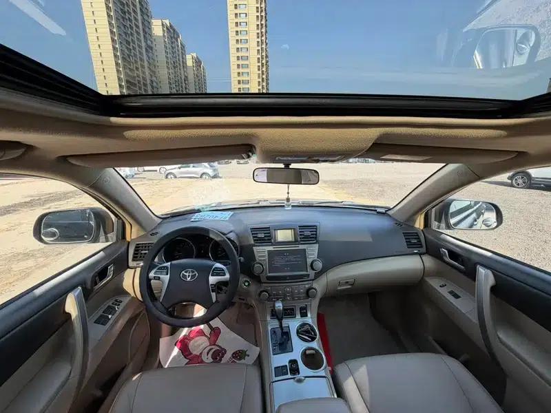 2012 Highlander 2.7L 2WD 7-seater Luxury Edition — миниатюра 7