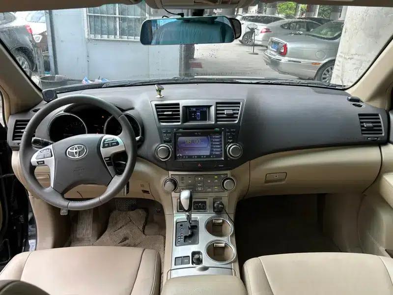 2013 Highlander 2.7L 2WD 7-seater Purple Gold Edition — миниатюра 5